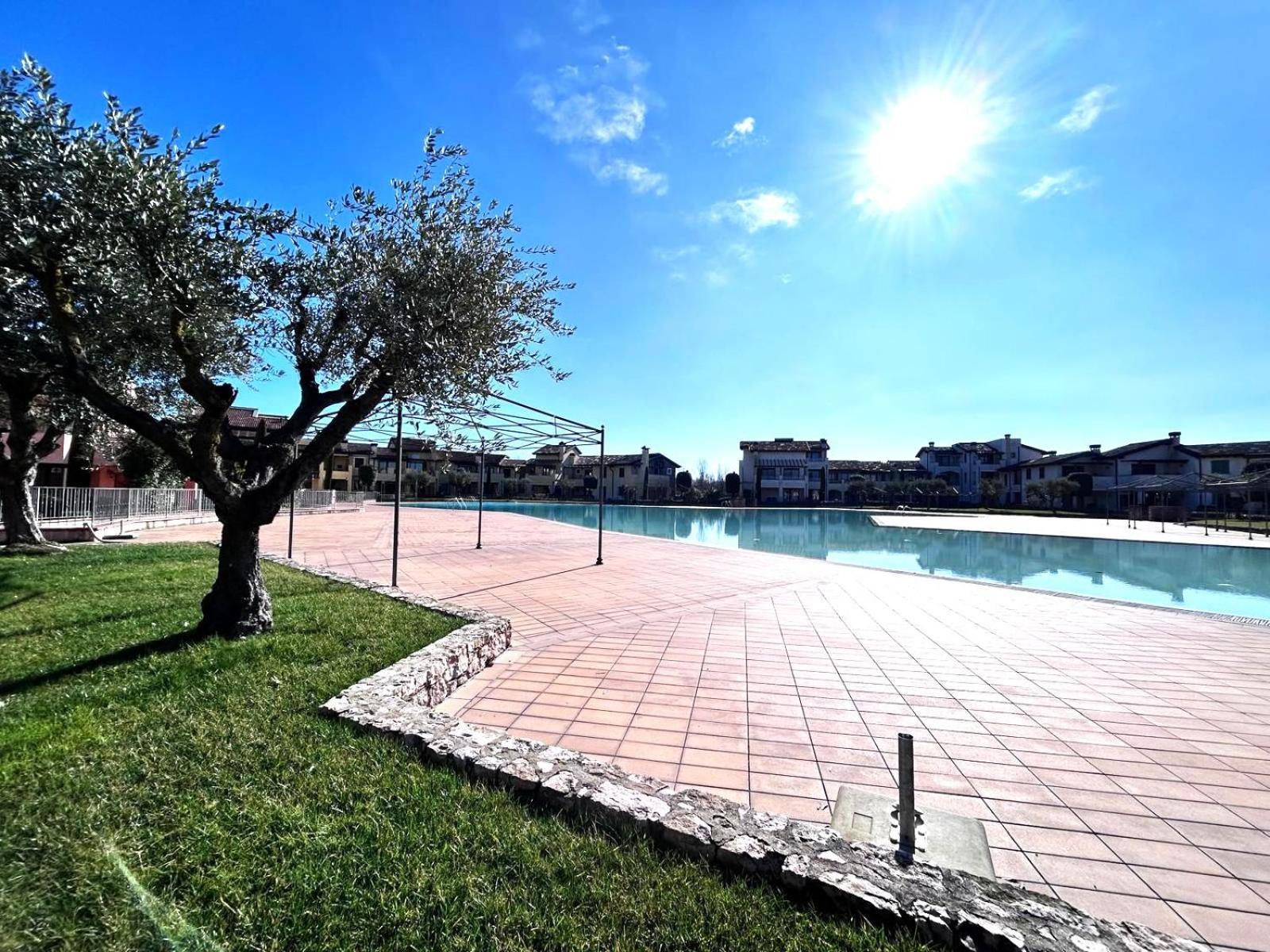 Garda Resort Village 11 بسكييرا ديل غاردا المظهر الخارجي الصورة